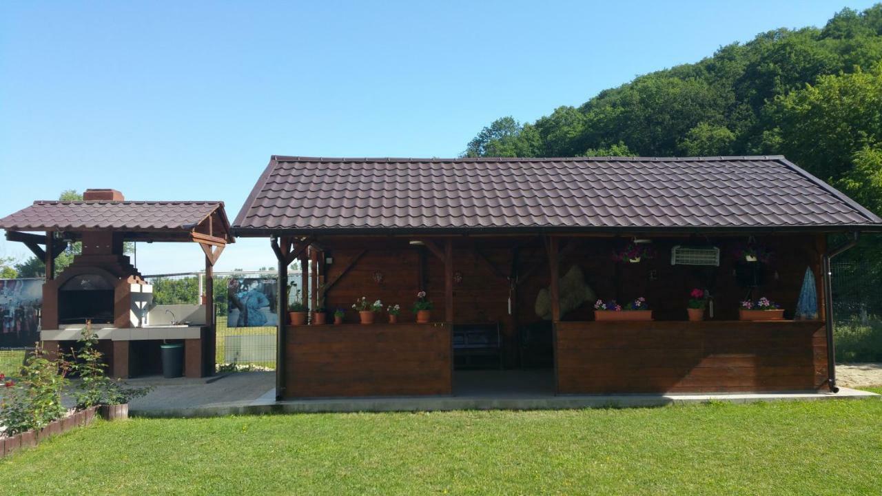 Rosenville Rîşnov Exterior foto