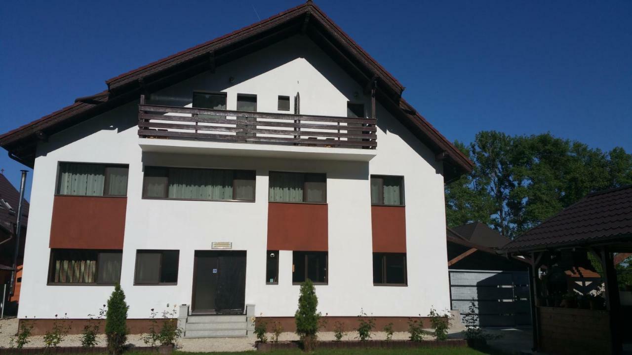 Rosenville Rîşnov Exterior foto